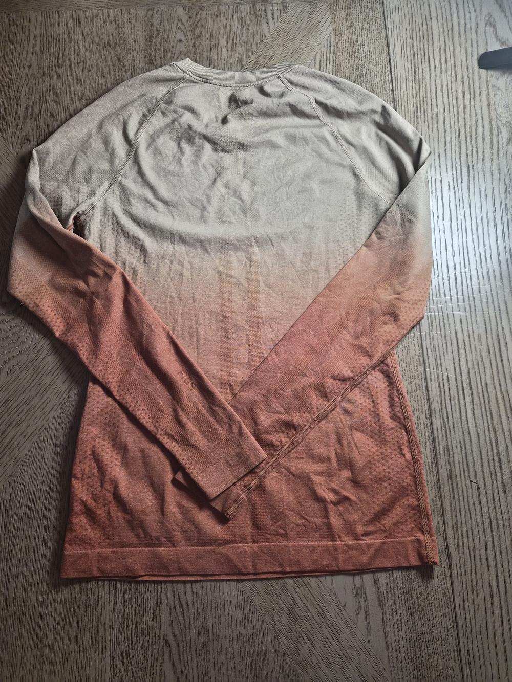 Figs Women's Long Sleeve Ombre Tee in Cream and Coral - Picture 3 of 3